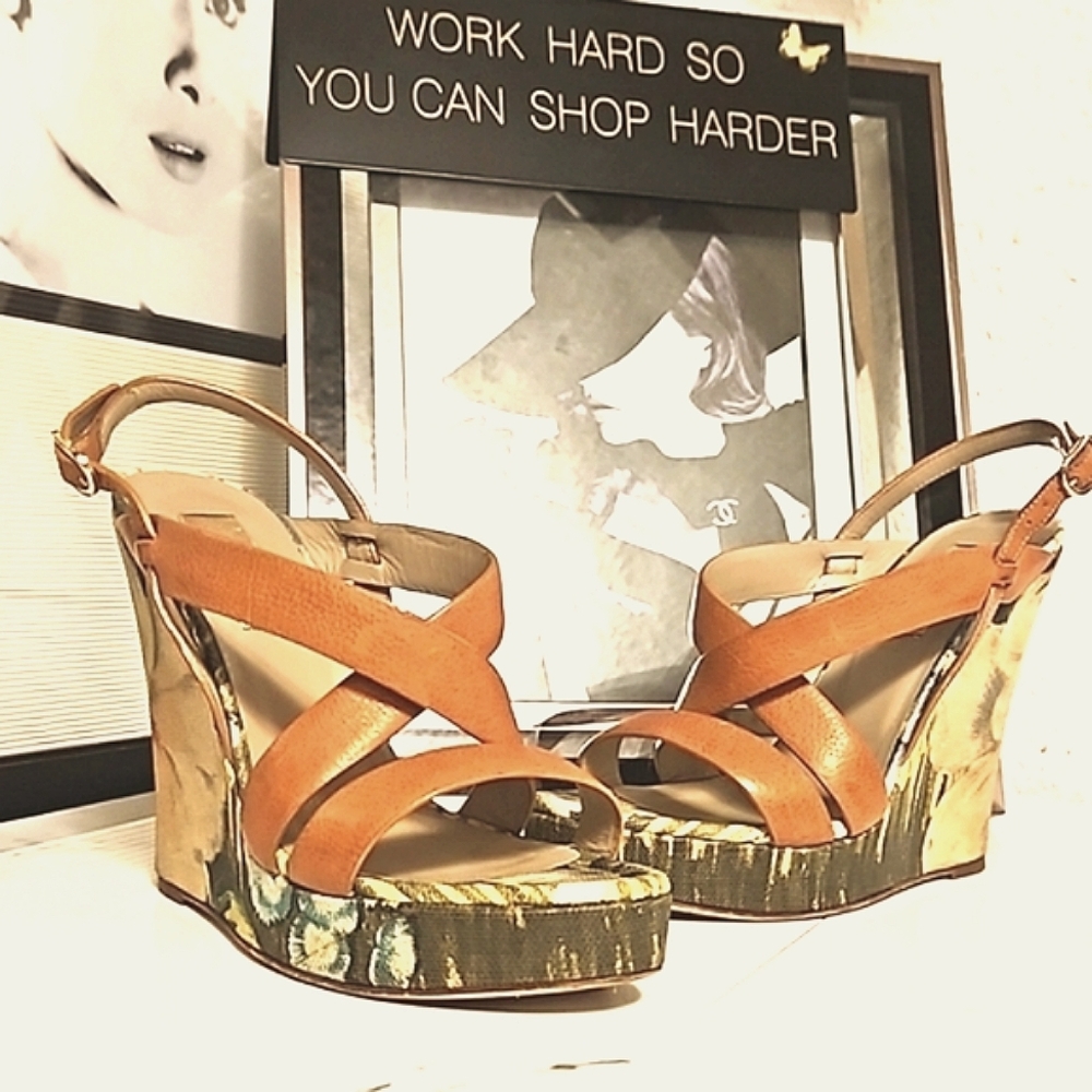 Valentino strappy leather floral wedge platform sandal - Picture 5 of 8